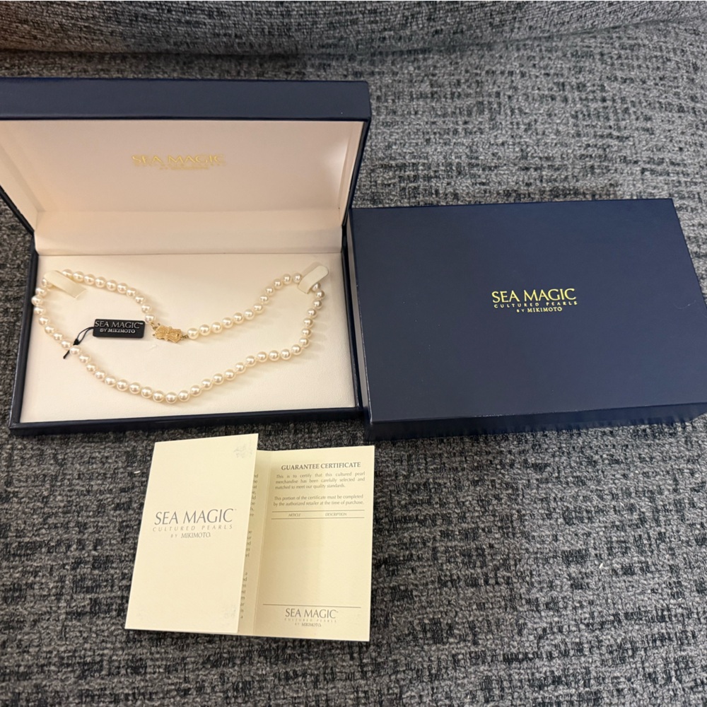 MIKIMOTO SEA MAGIC PEARL NECKLACE IN BOX W/ CERTIFICATE